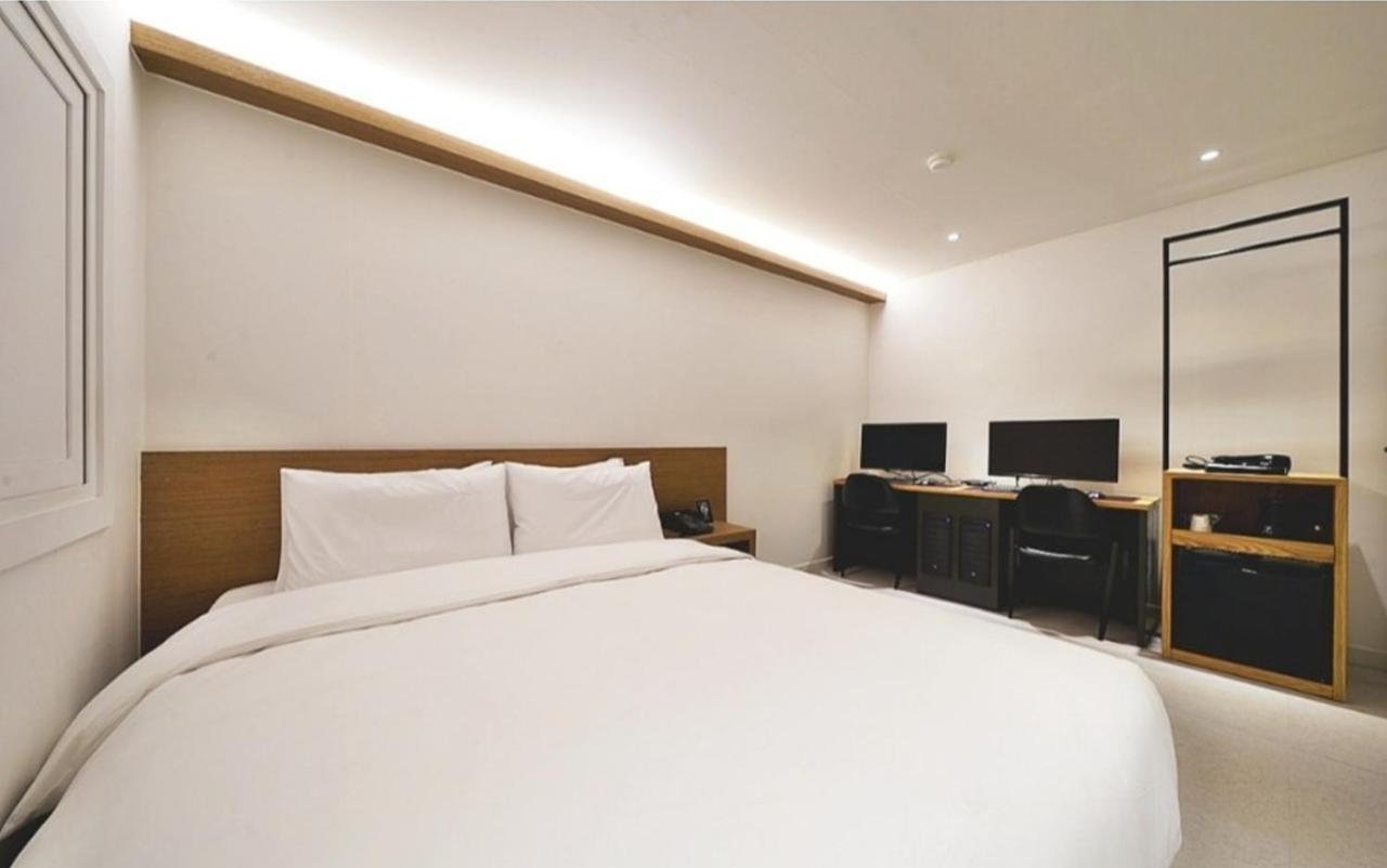 Busan Seomyeon Business Hotel J7 מראה חיצוני תמונה