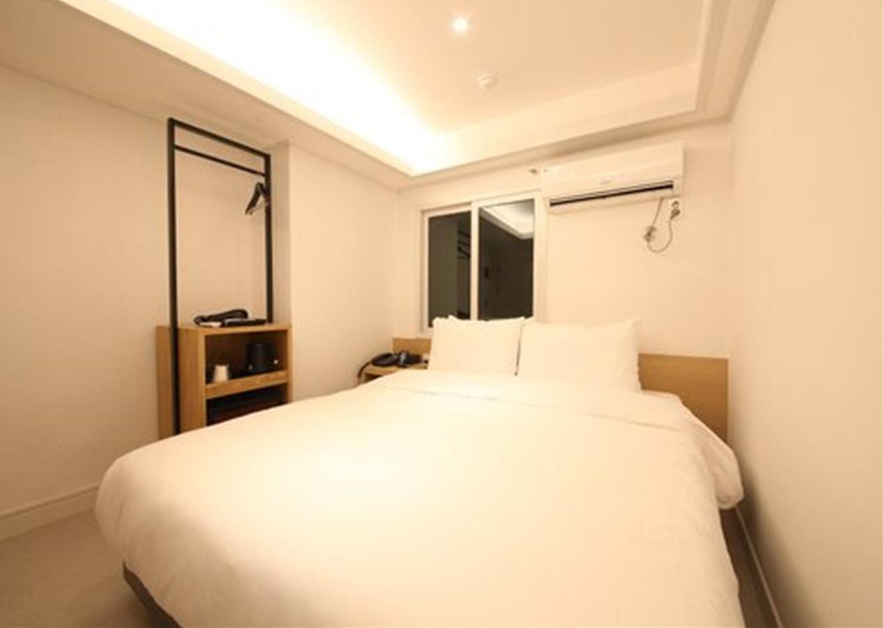 Busan Seomyeon Business Hotel J7 מראה חיצוני תמונה